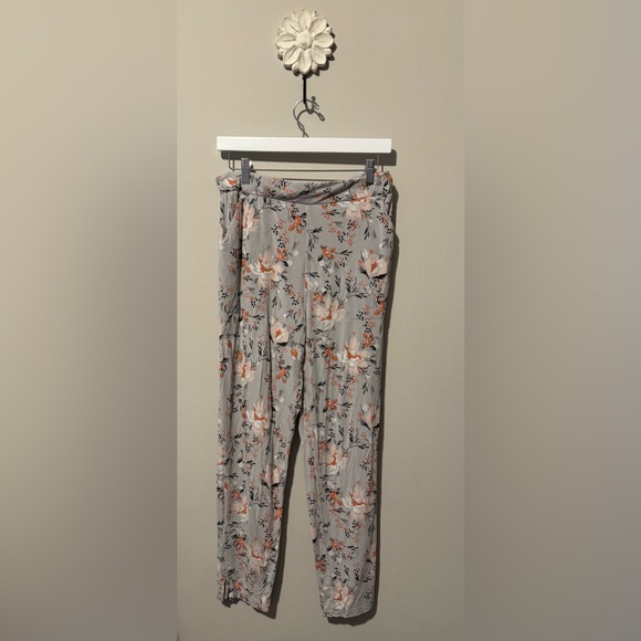 Duluth Trading Co Pants - Duluth Trading Co Women’s Small Grey Floral Modal Pants Pockets Comfy Coastal